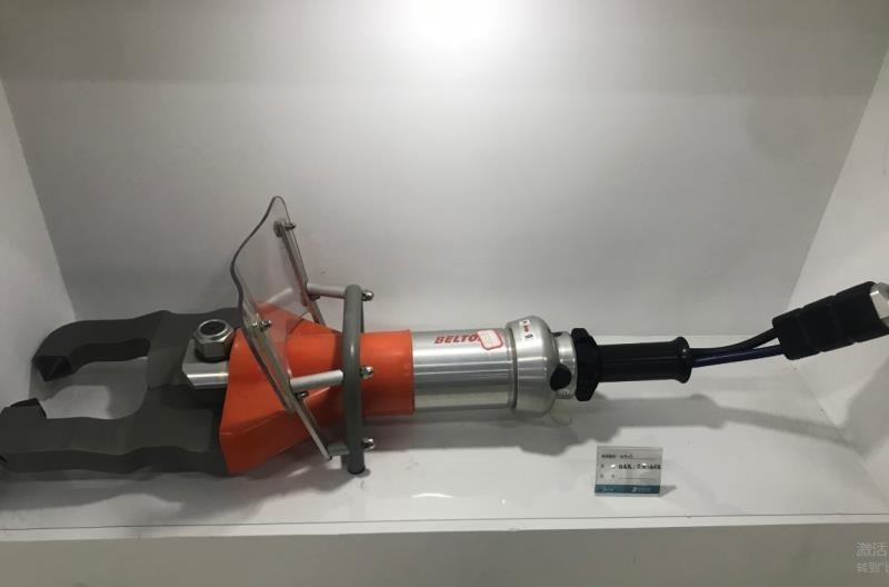 80kn Hydraulic Tools Concrete Stone Crusher For Crushing